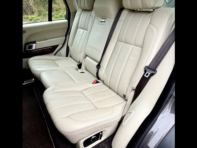 Land Rover Range Rover 4.4 SD V8 Autobiography Auto 4WD Euro 6 (s/s) 5dr