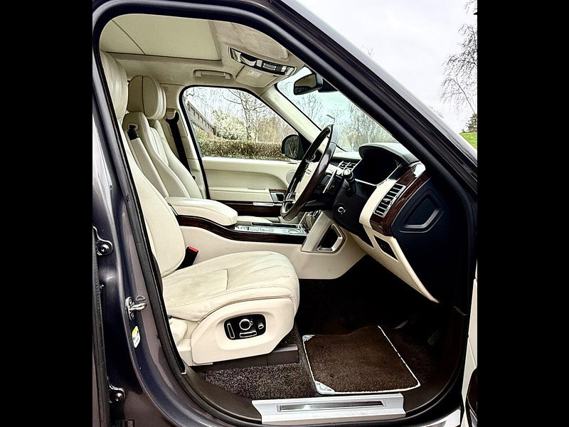 Land Rover Range Rover 4.4 SD V8 Autobiography Auto 4WD Euro 6 (s/s) 5dr