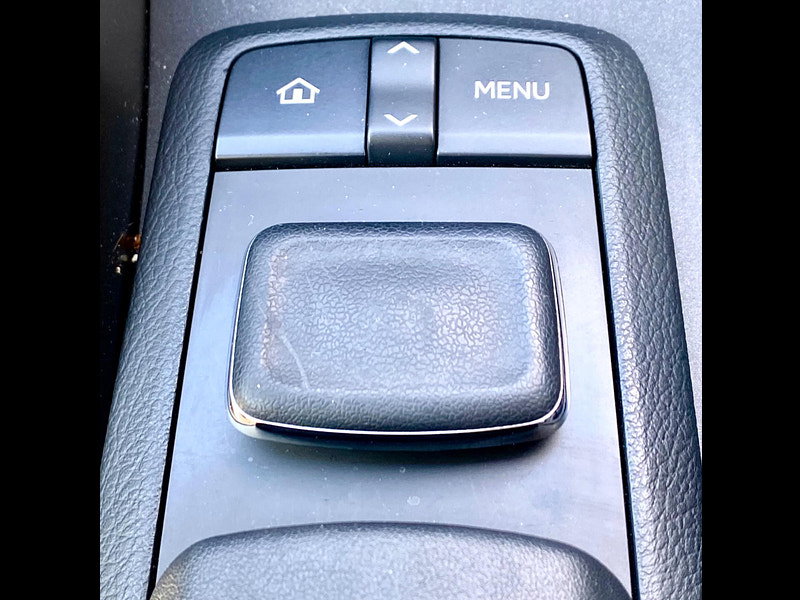 Lexus IS 2.5 300h Premier E-CVT Euro 6 (s/s) 4dr