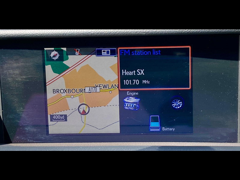 Lexus IS 2.5 300h Premier E-CVT Euro 6 (s/s) 4dr