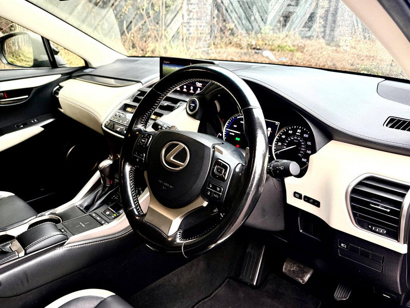 Lexus NX 2.5 300h Sport E-CVT 4WD Euro 6 (s/s) 5dr