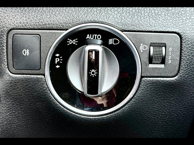 Mercedes-Benz B Class 1.6 Petrol B180  MPV CVT 5dr