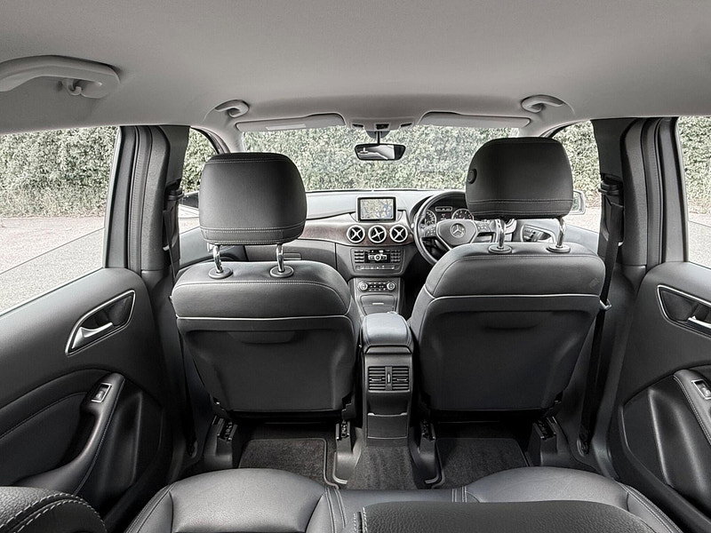 Mercedes-Benz B Class 1.6 Petrol B180  MPV CVT 5dr