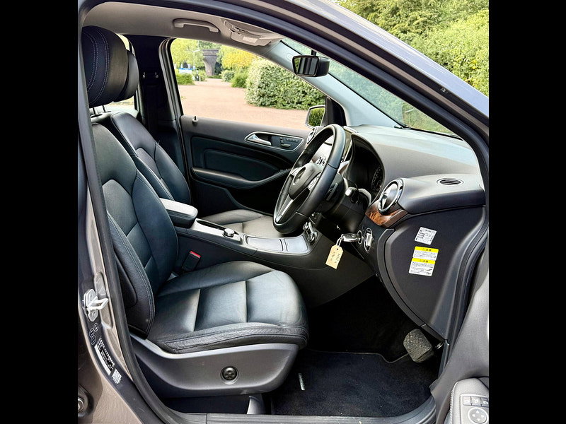Mercedes-Benz B Class 1.6 Petrol B180  MPV CVT 5dr