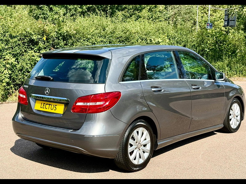 Mercedes-Benz B Class 1.6 Petrol B180  MPV CVT 5dr