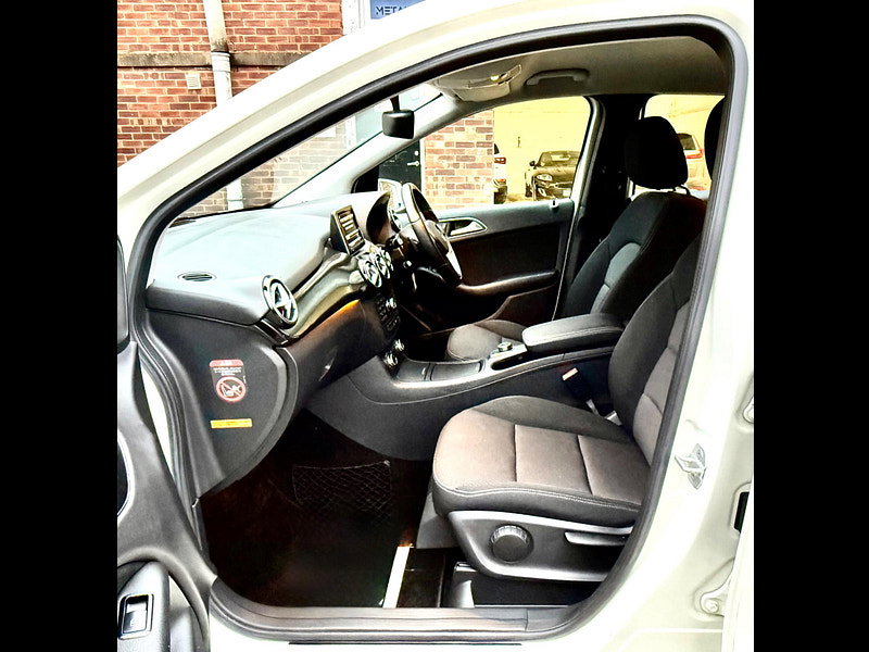 Mercedes-Benz B Class 1.6 B180 BlueEff SE MPV 5dr Petrol DCT