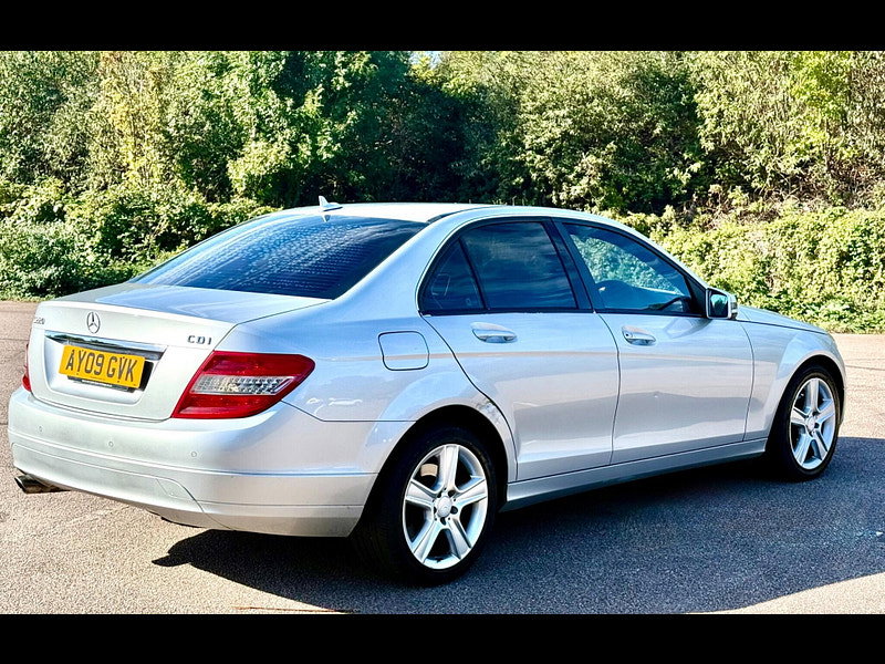 Mercedes-Benz C Class 2.1 C220 CDI SE Auto Euro 4 4dr