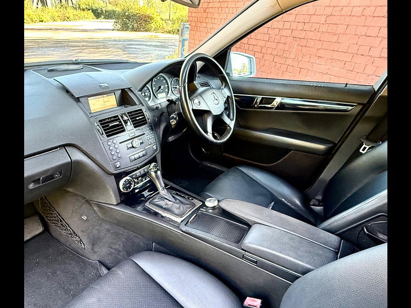 Mercedes-Benz C Class 2.1 C220 CDI SE Auto Euro 4 4dr