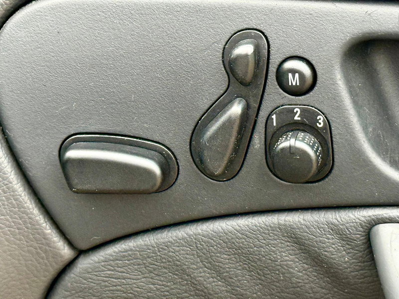 Mercedes-Benz C Class 3.2 C32 AMG 4dr
