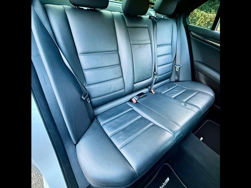 Mercedes-Benz C Class 6.3 C63 V8 AMG Performance 4dr
