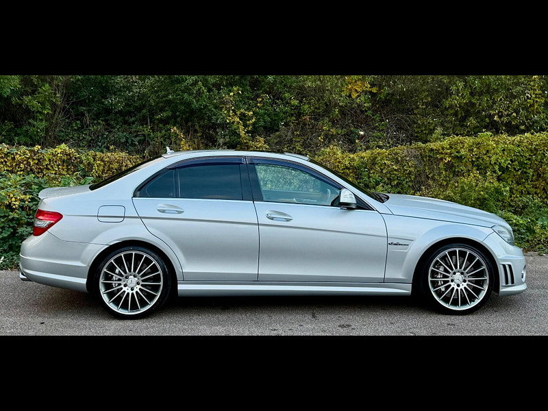 Mercedes-Benz C Class 6.3 C63 V8 AMG Performance 4dr