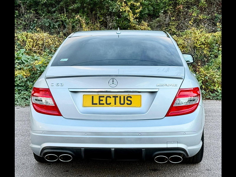 Mercedes-Benz C Class 6.3 C63 V8 AMG Performance 4dr