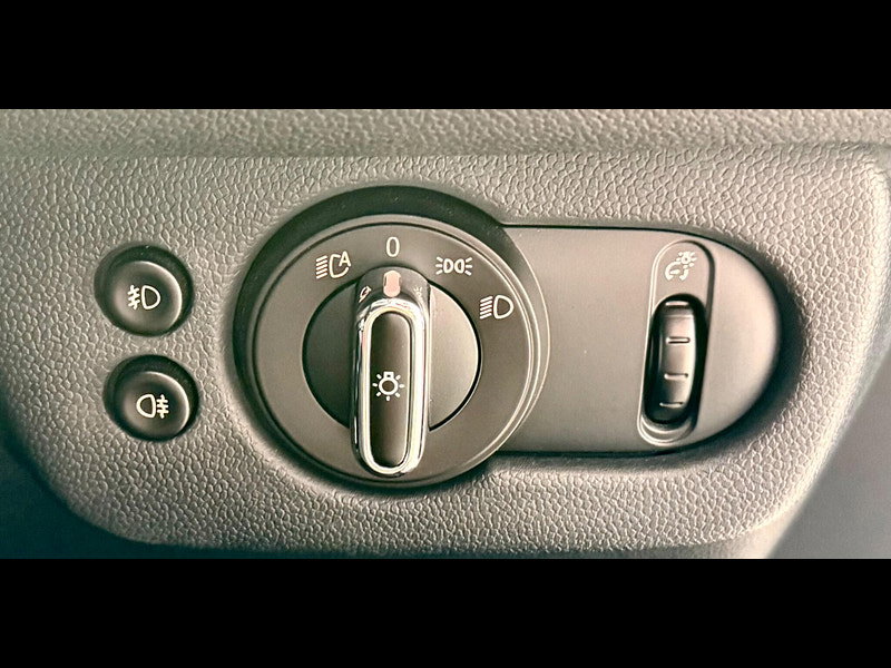 MINI Clubman 1.5 Cooper Auto Euro 6 (s/s) 6dr