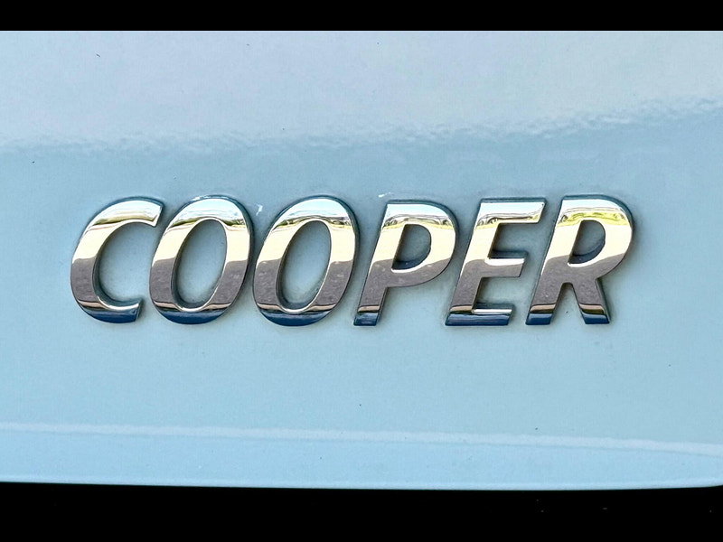 MINI Clubman 1.6 Cooper Auto 5dr