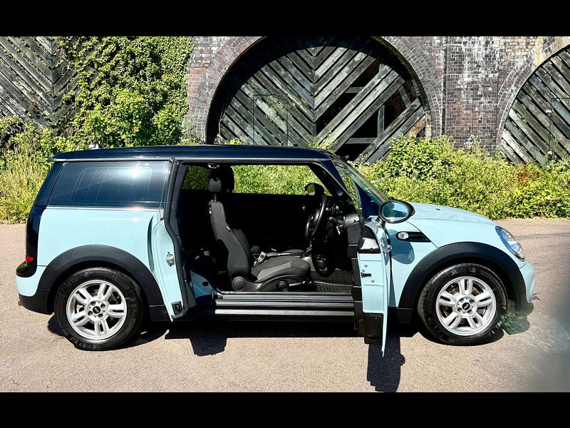 MINI Clubman 1.6 Cooper Auto 5dr