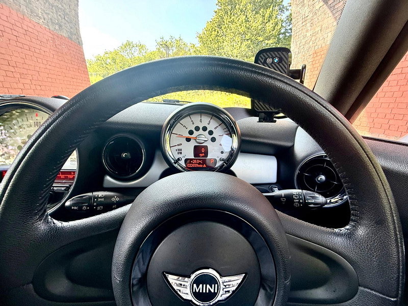 MINI Clubman 1.6 Cooper Auto 5dr