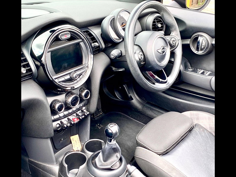 MINI Convertible 1.5 Cooper Euro 6 (s/s) 2dr