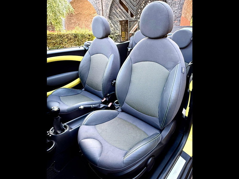 MINI Convertible 1.6 Cooper S Convertible 2dr Petrol Manual Euro 4 (170 ps)