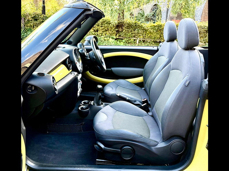 MINI Convertible 1.6 Cooper S Convertible 2dr Petrol Manual Euro 4 (170 ps)