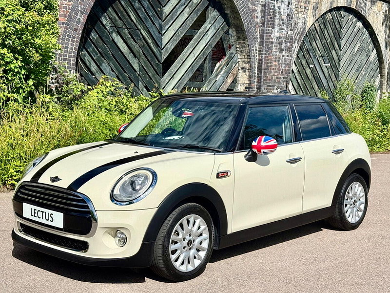 MINI Hatch 1.5 Petrol Cooper Auto Euro 6 (s/s) 5dr