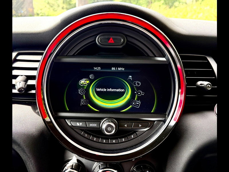 MINI Hatch 1.5 Petrol Cooper Auto Euro 6 (s/s) 5dr