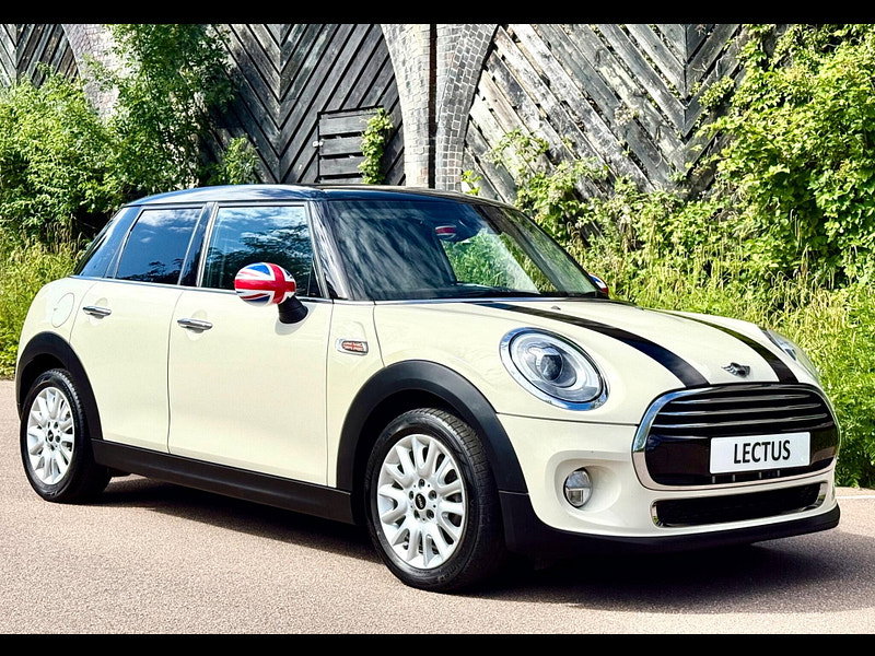 MINI Hatch 1.5 Petrol Cooper Auto Euro 6 (s/s) 5dr