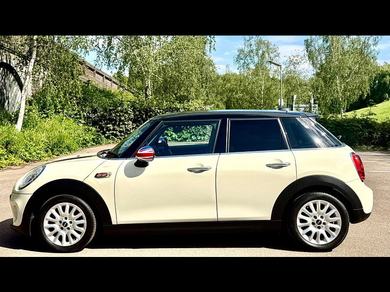 MINI Hatch 1.5 Petrol Cooper Auto Euro 6 (s/s) 5dr