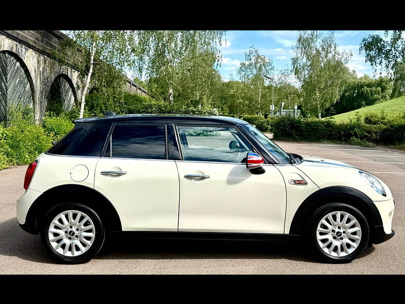 MINI Hatch 1.5 Petrol Cooper Auto Euro 6 (s/s) 5dr