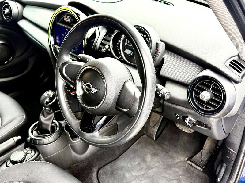 MINI Hatch 1.5 Cooper Auto Petrol Euro 6 (s/s) 5dr