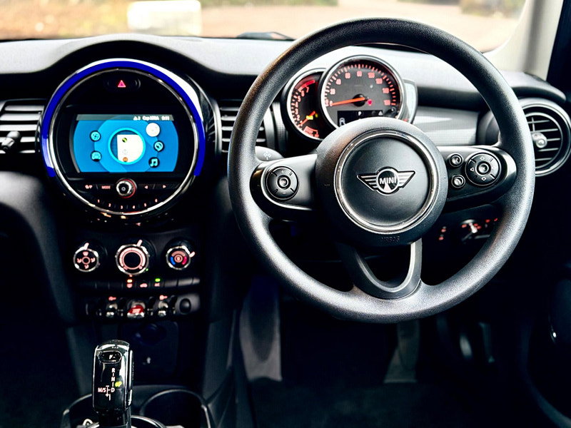 MINI Hatch 1.5 Cooper Classic Steptronic Euro 6 (s/s) 5dr