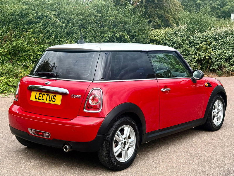 MINI Hatch 1.6 Cooper Hatchback 3dr Petrol Auto