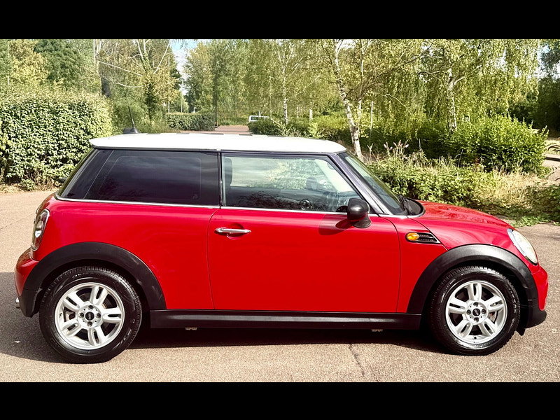 MINI Hatch 1.6 Cooper Hatchback 3dr Petrol Auto