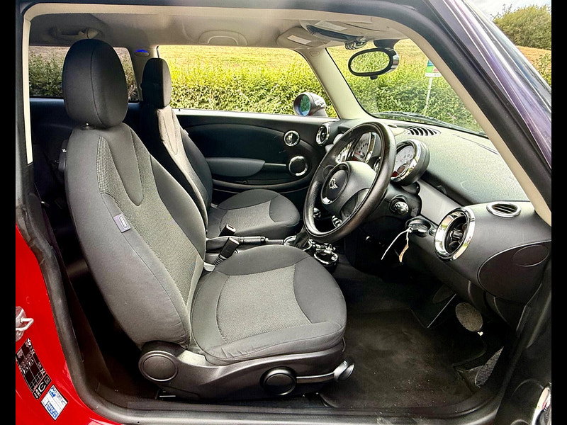 MINI Hatch 1.6 Cooper Hatchback 3dr Petrol Auto