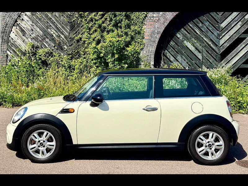 MINI Hatch 1.6 Cooper Auto Euro 5 3dr