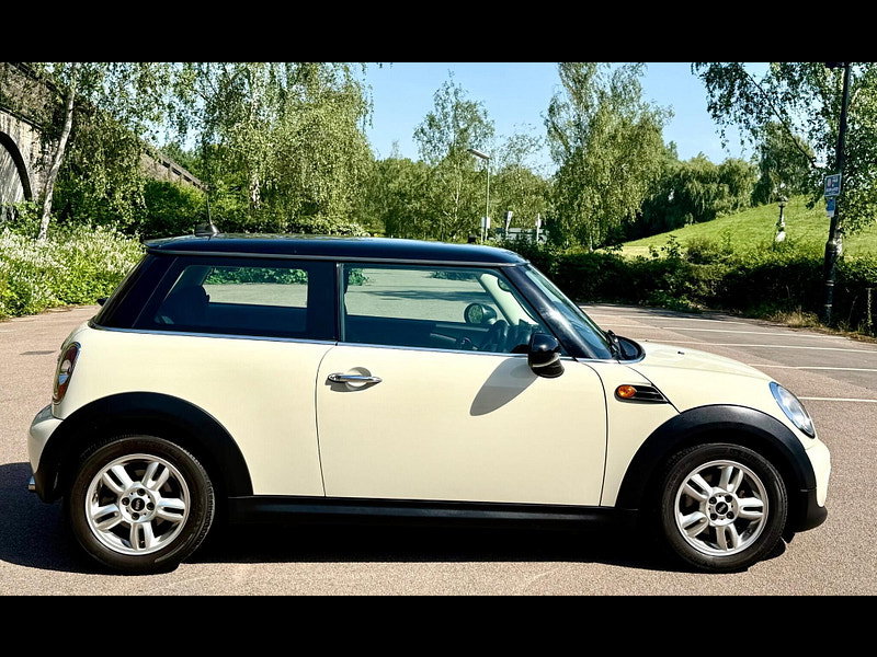 MINI Hatch 1.6 Cooper Auto Euro 5 3dr
