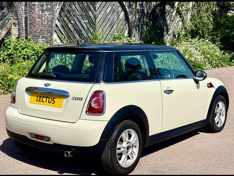 MINI Hatch 1.6 Cooper Auto Euro 5 3dr