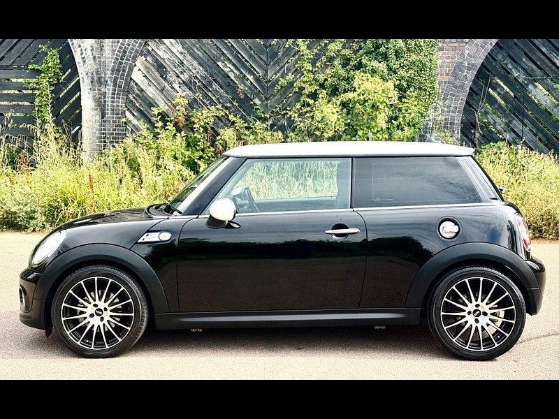 MINI Hatch 1.6 Cooper Auto Euro 5 3dr