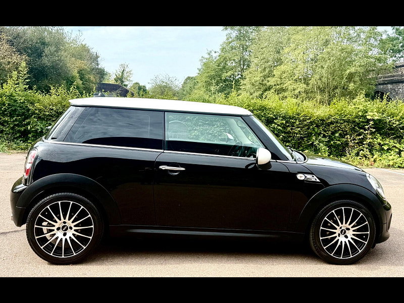 MINI Hatch 1.6 Cooper Auto Euro 5 3dr