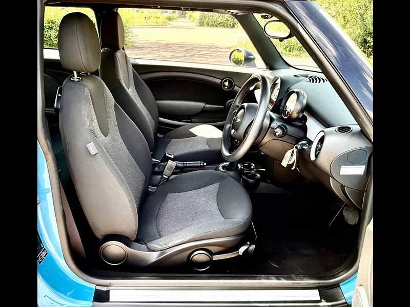 MINI Hatch 1.6 Cooper Auto Euro 6 3dr