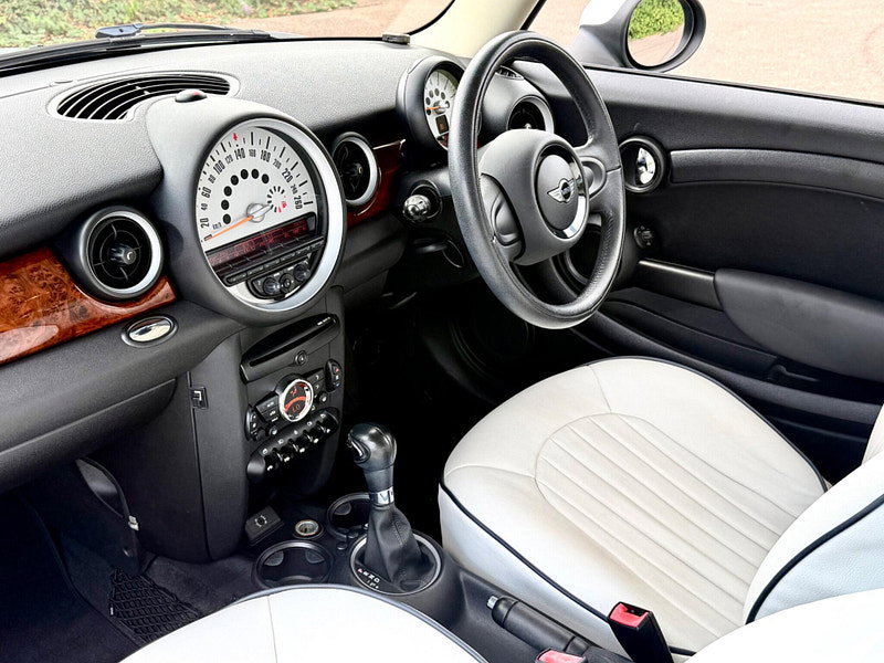 MINI Hatch 1.6 Cooper Auto Euro 6 3dr