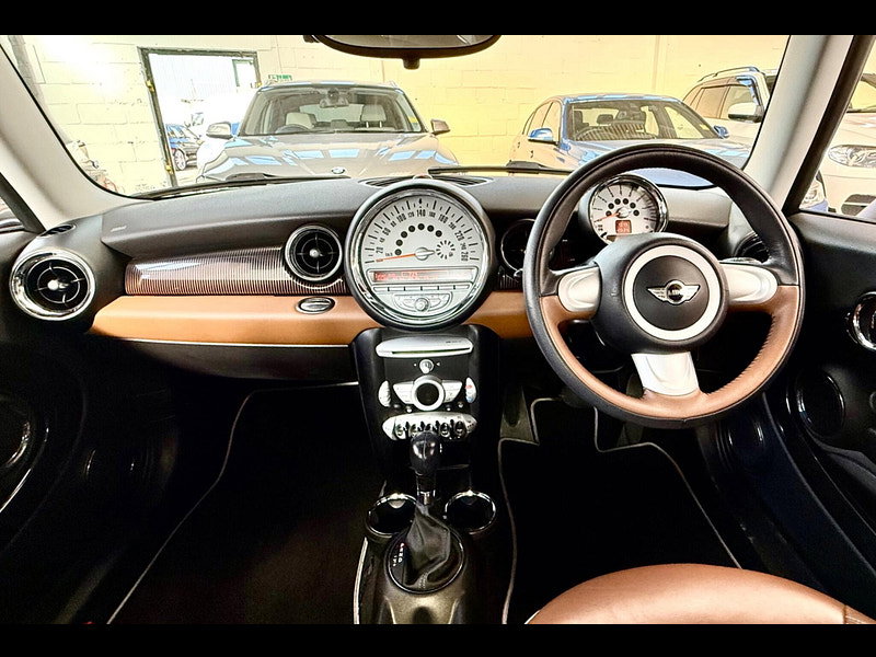 MINI Hatch 1.6 Cooper Mayfair 50 Steptronic 3dr