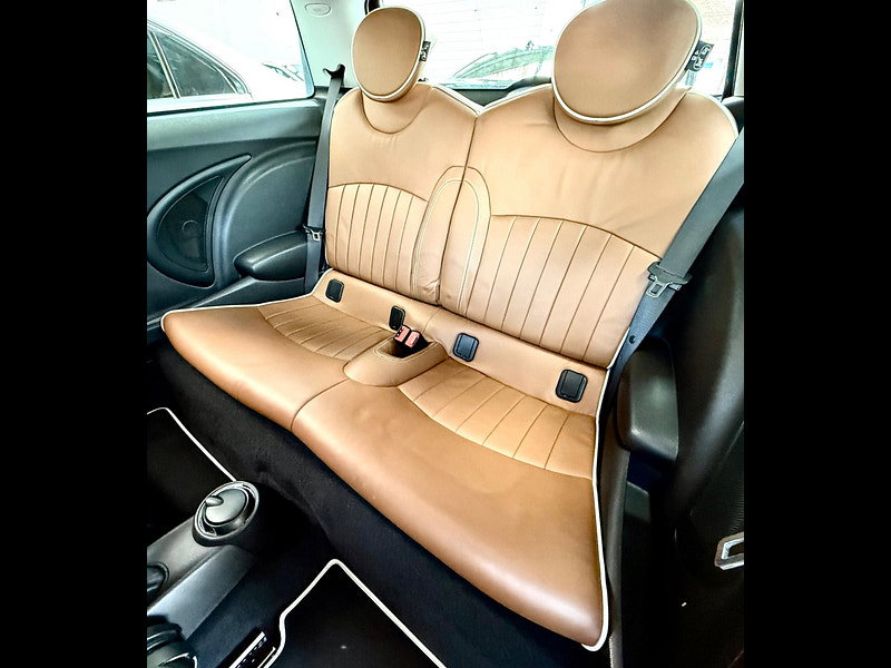 MINI Hatch 1.6 Cooper Mayfair 50 Steptronic 3dr