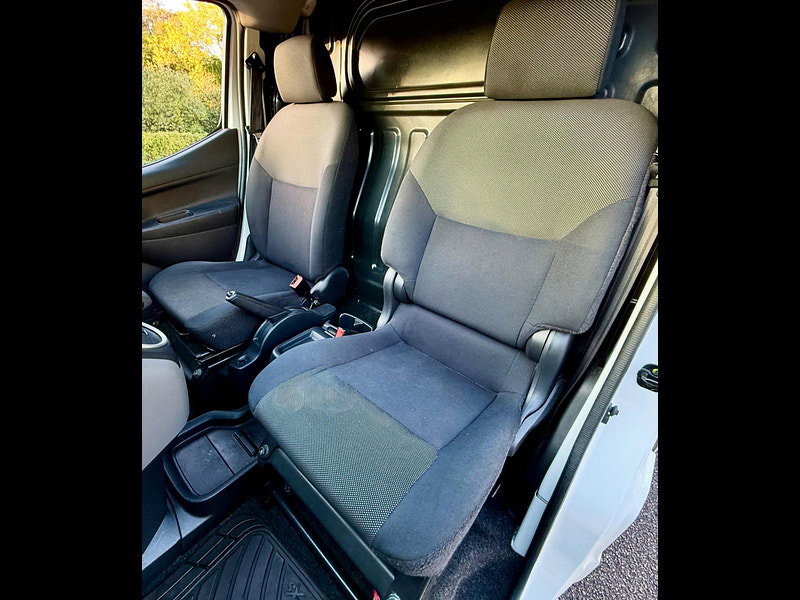 Nissan e-NV200 40kWh Acenta Auto SWB 5dr (Quick Charge)