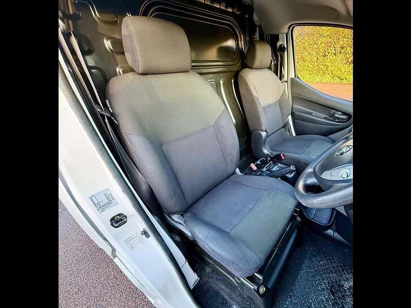 Nissan e-NV200 40kWh Acenta Auto SWB 5dr (Quick Charge)