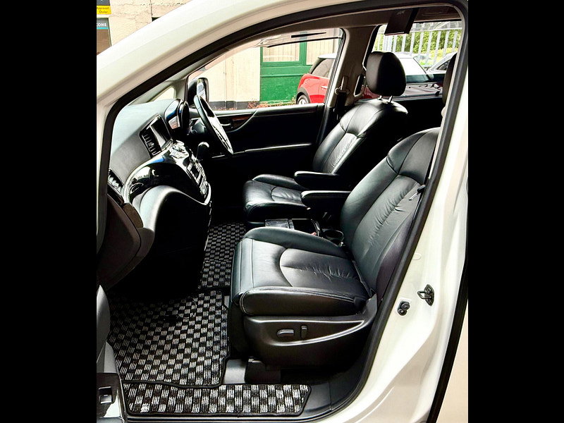 Nissan Elgrand Rider Black Line Edition 2.5 Petrol