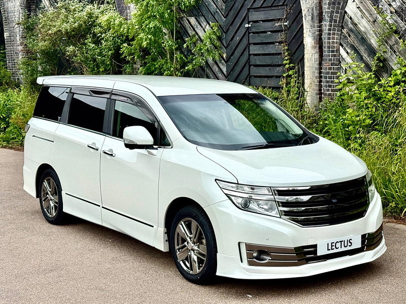 Nissan Elgrand Rider Black Line Edition 2.5 Petrol