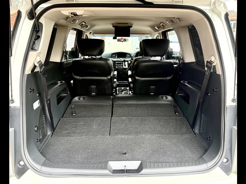 Nissan Elgrand Rider Black Line Edition 2.5 Petrol