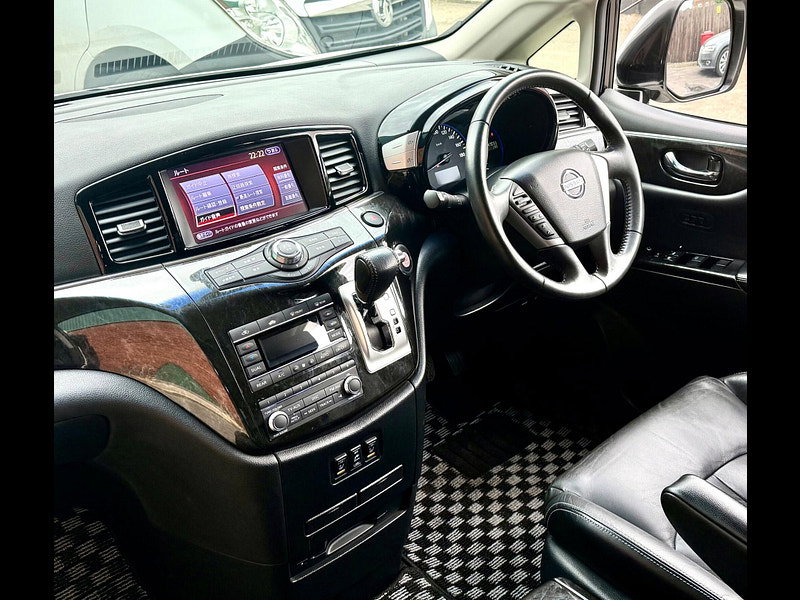 Nissan Elgrand Rider Black Line Edition 2.5 Petrol
