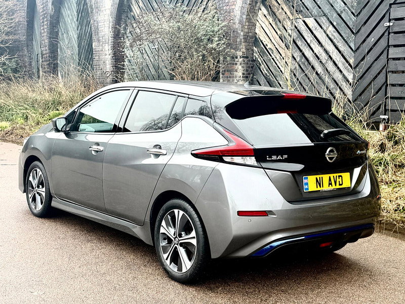 Nissan Leaf 40kWh N-Connecta Auto 5dr