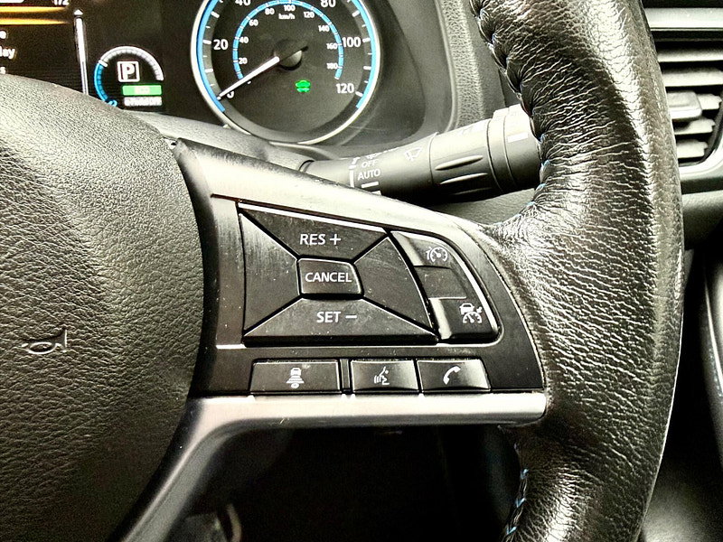 Nissan Leaf 40kWh N-Connecta Auto 5dr